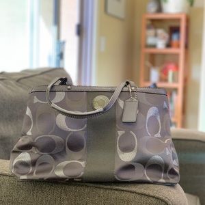 Coach silver/gray logo shoulder bag: G1276-F20427